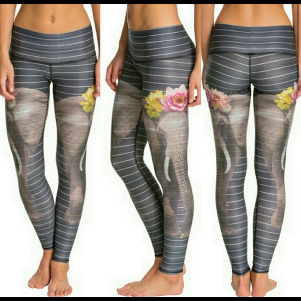 TEEKI Love the Elephant Hot Pants Leggings Small